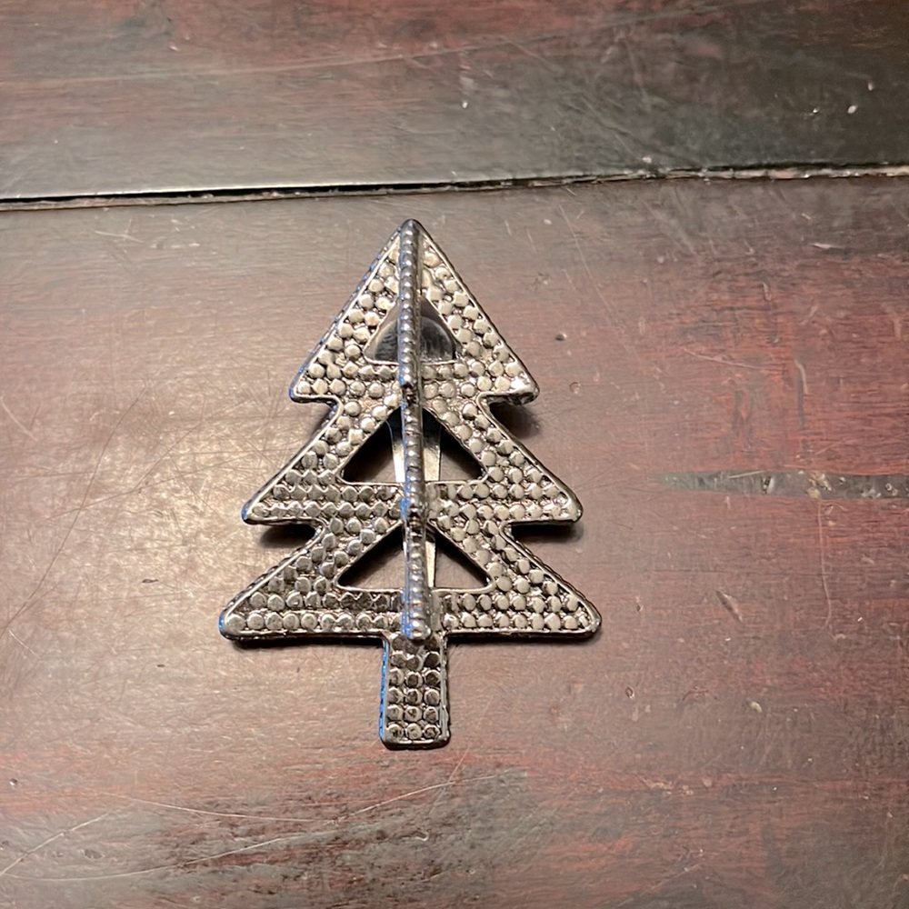 John Hardy 3D Christmas tree clip for Neiman Marcus